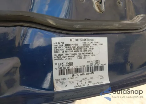 2004 Ford Crown Victoria Standard z USA, uszkodzony, nr VIN 2FAFP73W64X180984